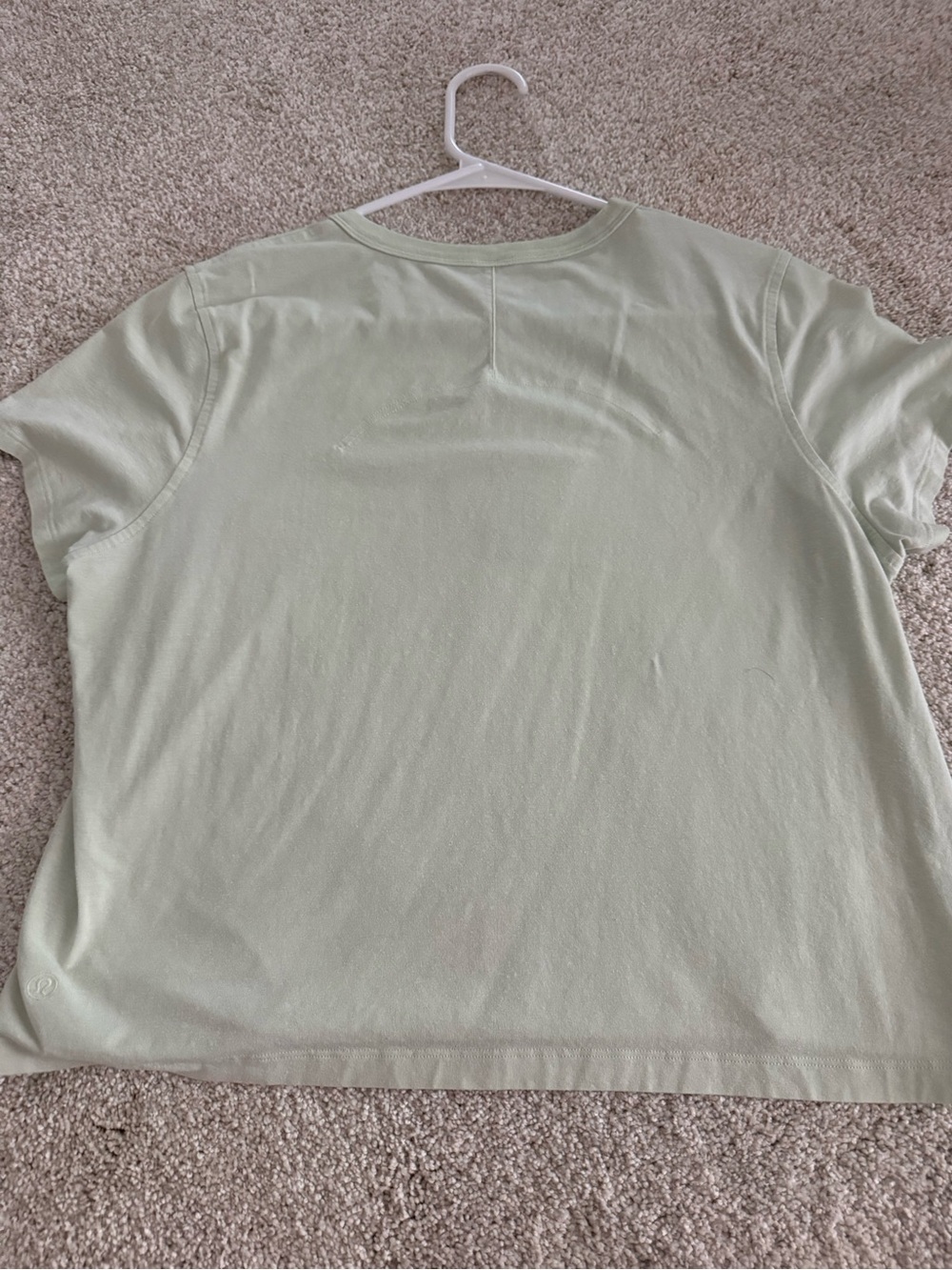 Pale neon green lululemon classic fit cotton blend cropped Short Sleeve Tee size